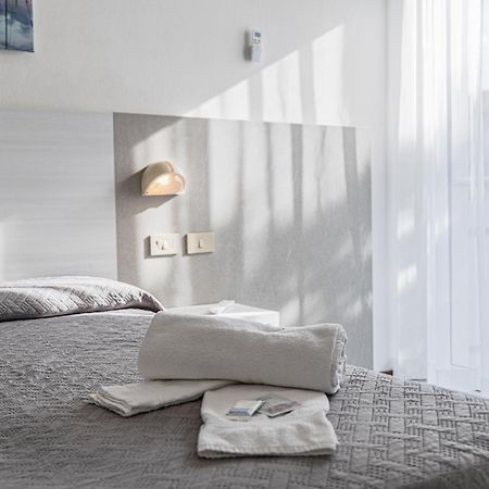 Hotel Astrid Cervia Kültér fotó