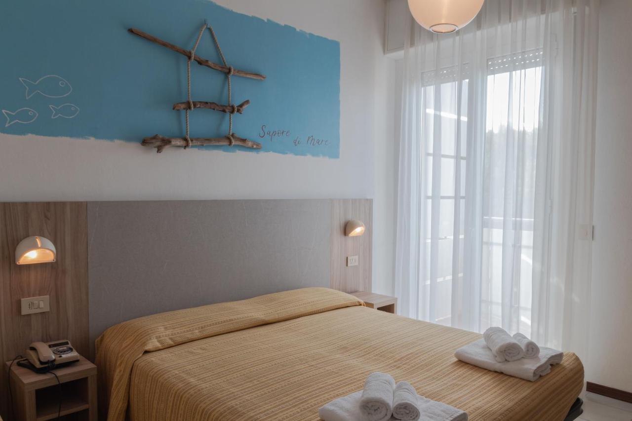 Hotel Astrid Cervia Kültér fotó