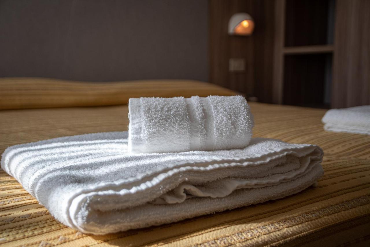 Hotel Astrid Cervia Kültér fotó