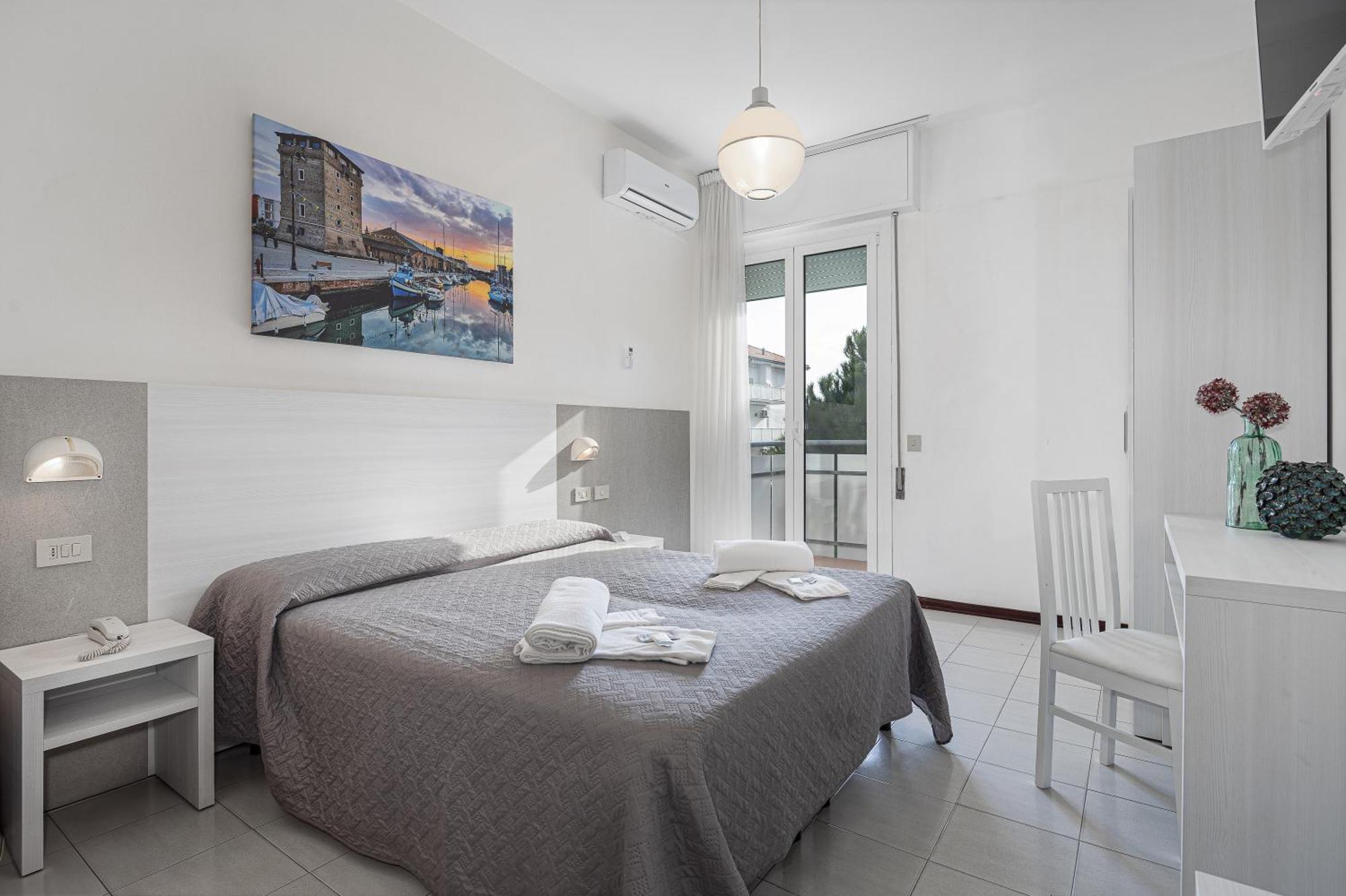 Hotel Astrid Cervia Kültér fotó
