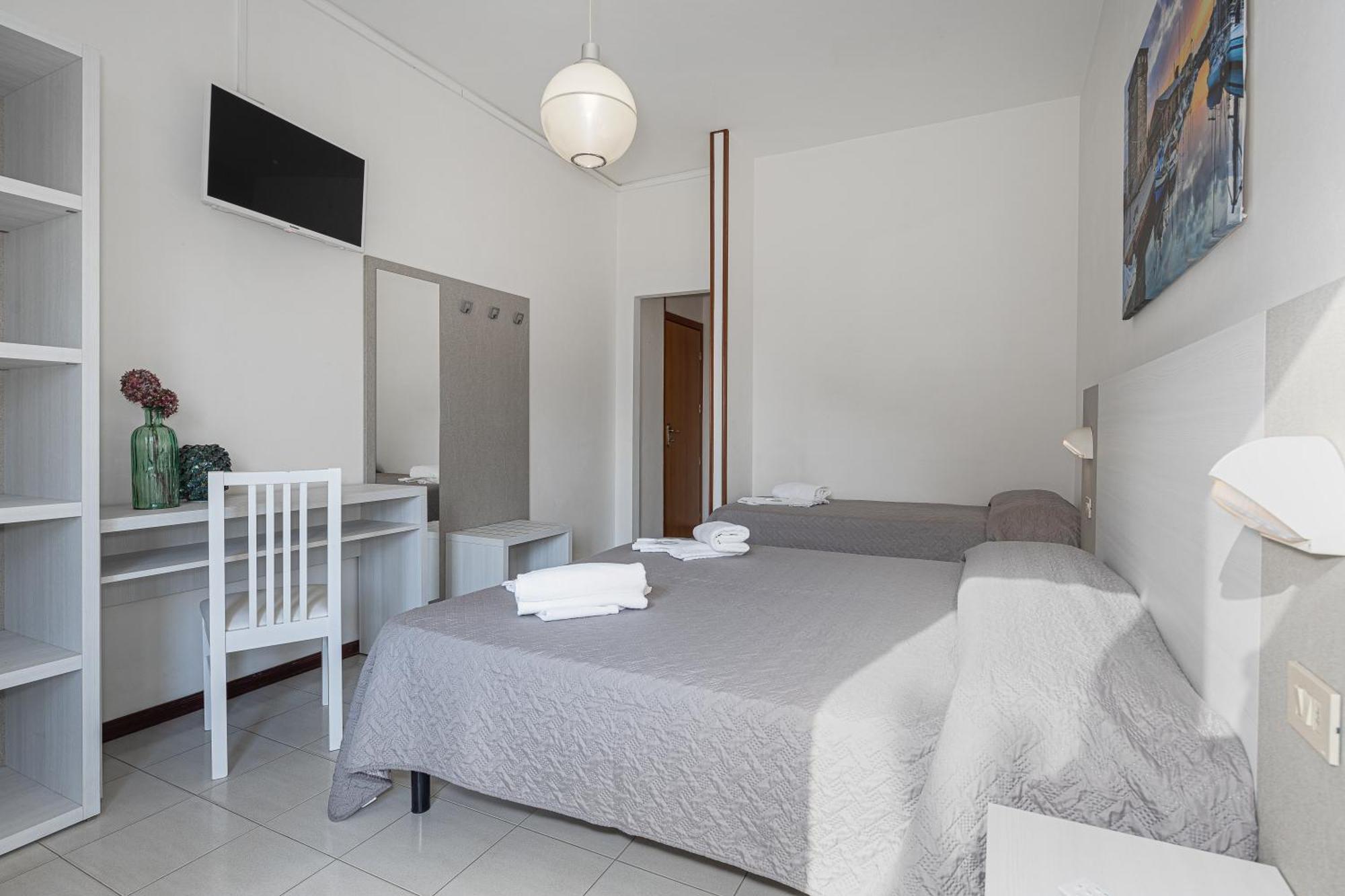 Hotel Astrid Cervia Kültér fotó