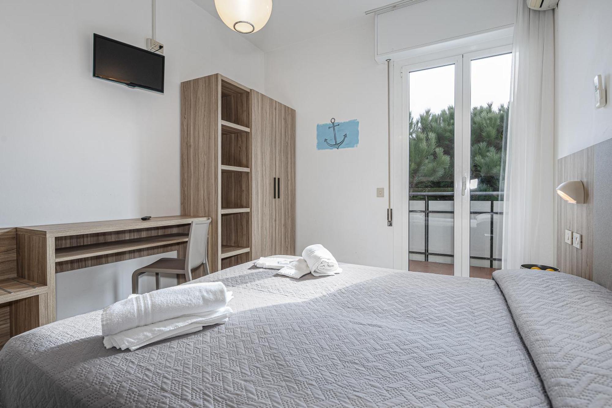 Hotel Astrid Cervia Kültér fotó
