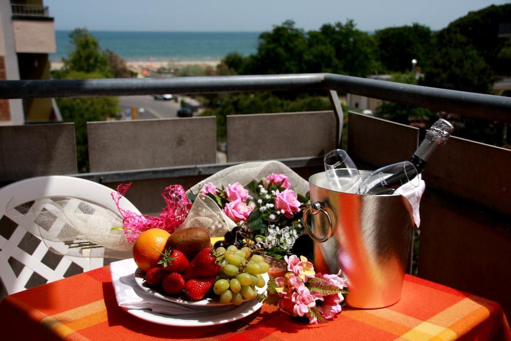 Hotel Astrid Cervia Kültér fotó