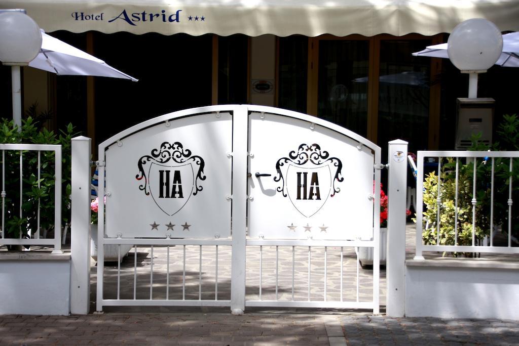 Hotel Astrid Cervia Kültér fotó