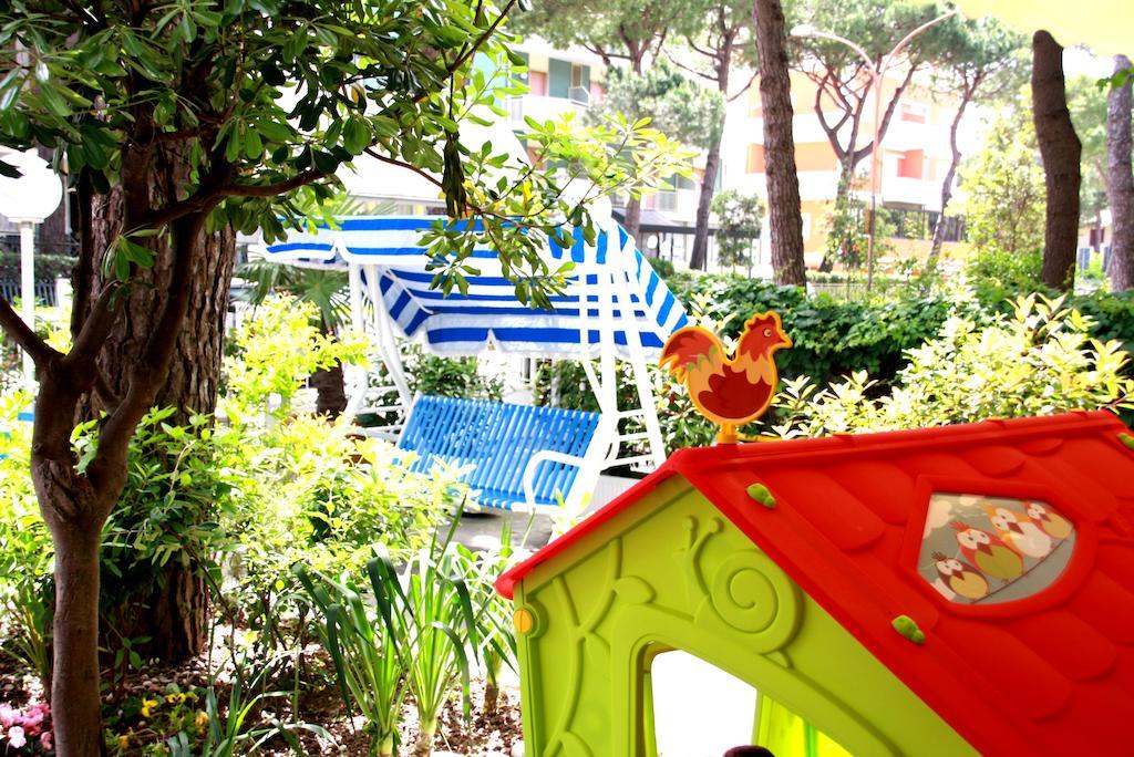 Hotel Astrid Cervia Kültér fotó