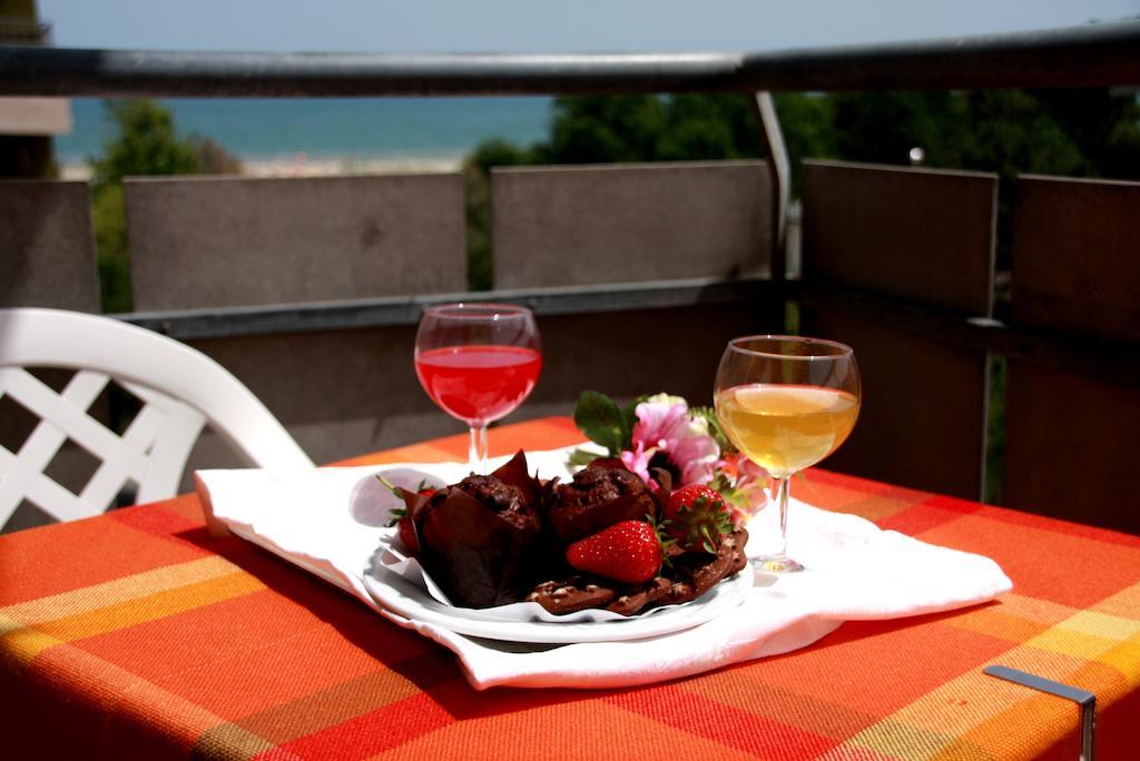 Hotel Astrid Cervia Kültér fotó