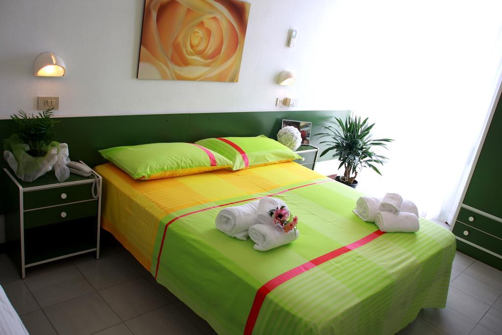 Hotel Astrid Cervia Kültér fotó