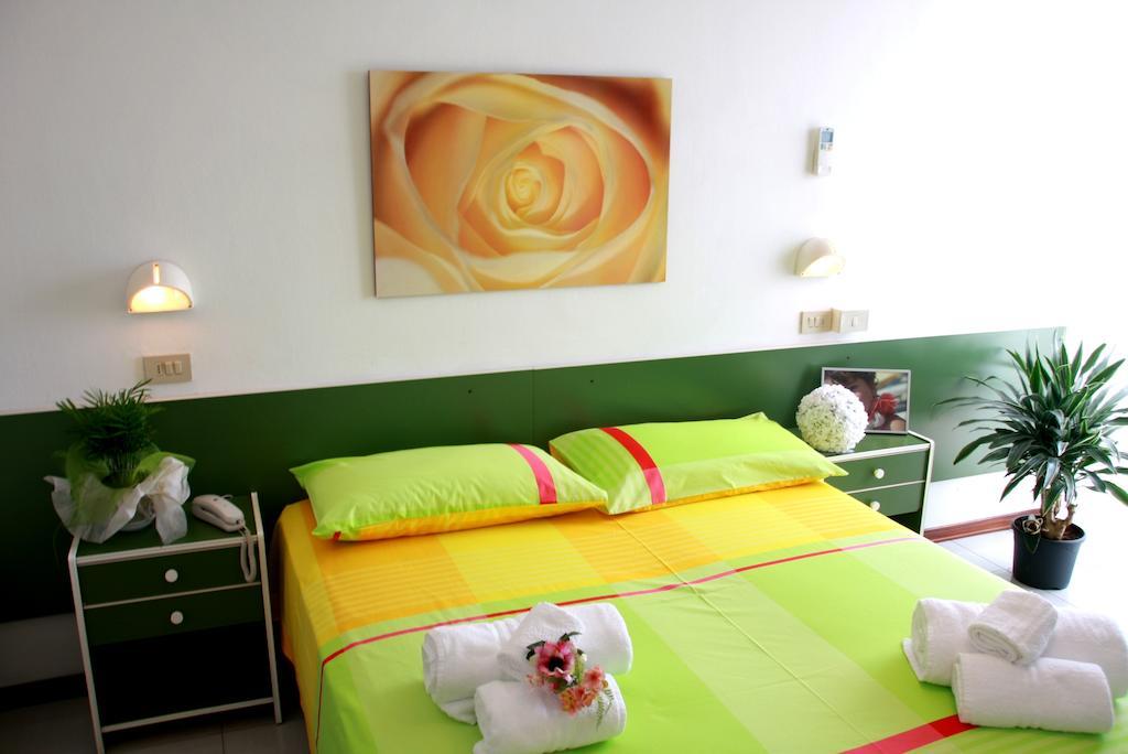 Hotel Astrid Cervia Szoba fotó
