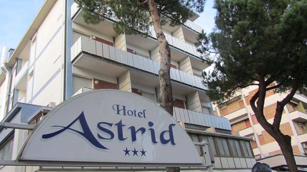 Hotel Astrid Cervia Kültér fotó